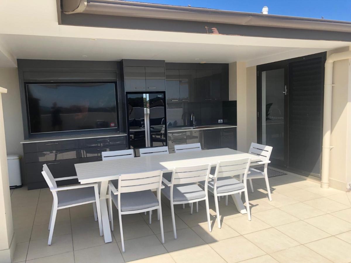 Grand Mercure Allegra Херви Бей Екстериор снимка Outdoor kitchen