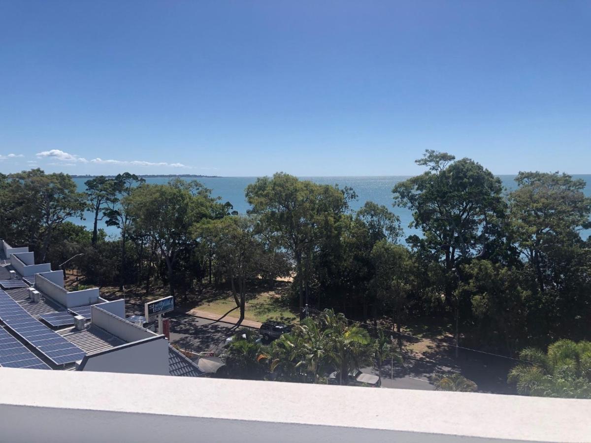 Grand Mercure Allegra Херви Бей Екстериор снимка View of Moreton Bay from the University of Queensland St Lucia campus