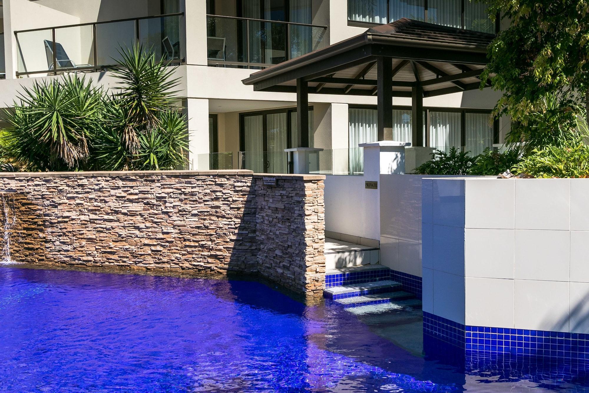 Grand Mercure Allegra Херви Бей Екстериор снимка A pool at the W Hotel, Brisbane