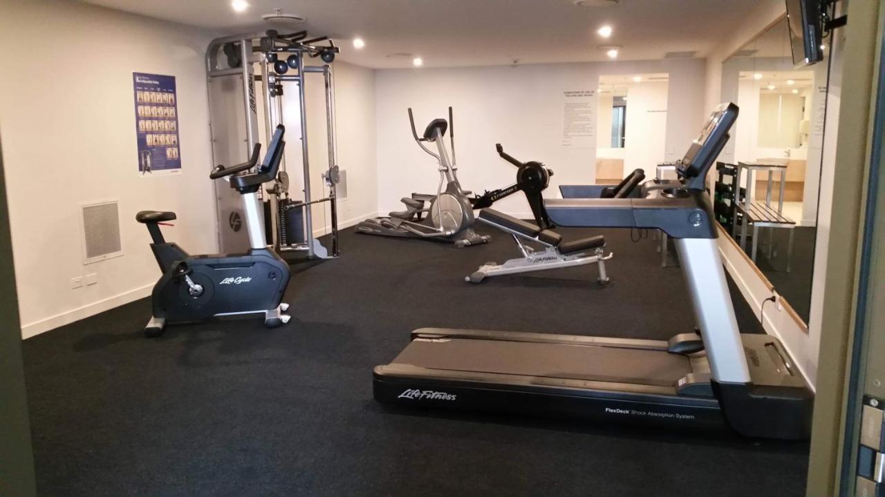 Grand Mercure Allegra Херви Бей Екстериор снимка A typical gym