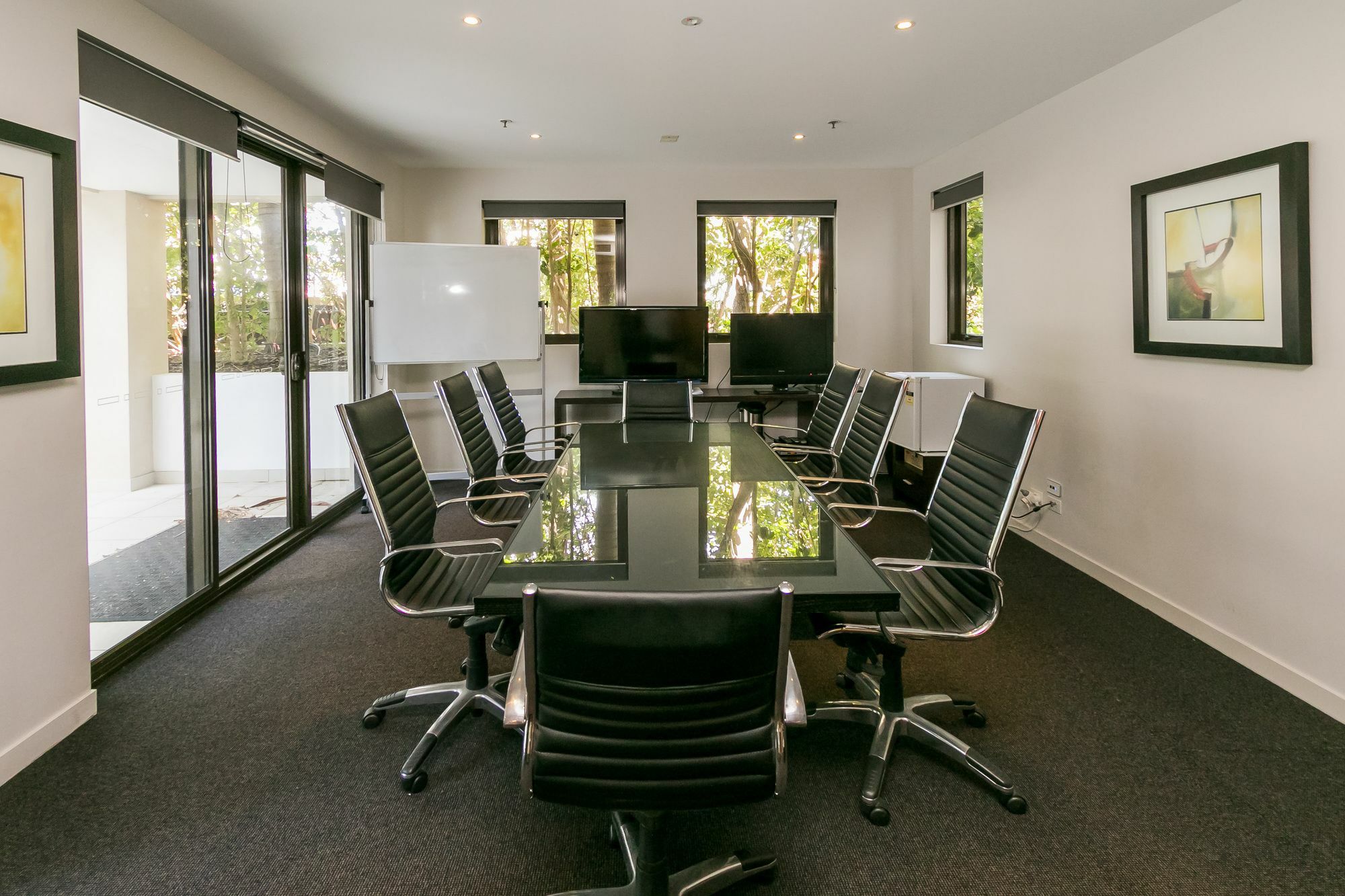 Grand Mercure Allegra Херви Бей Екстериор снимка Boardroom at the University of Waikato