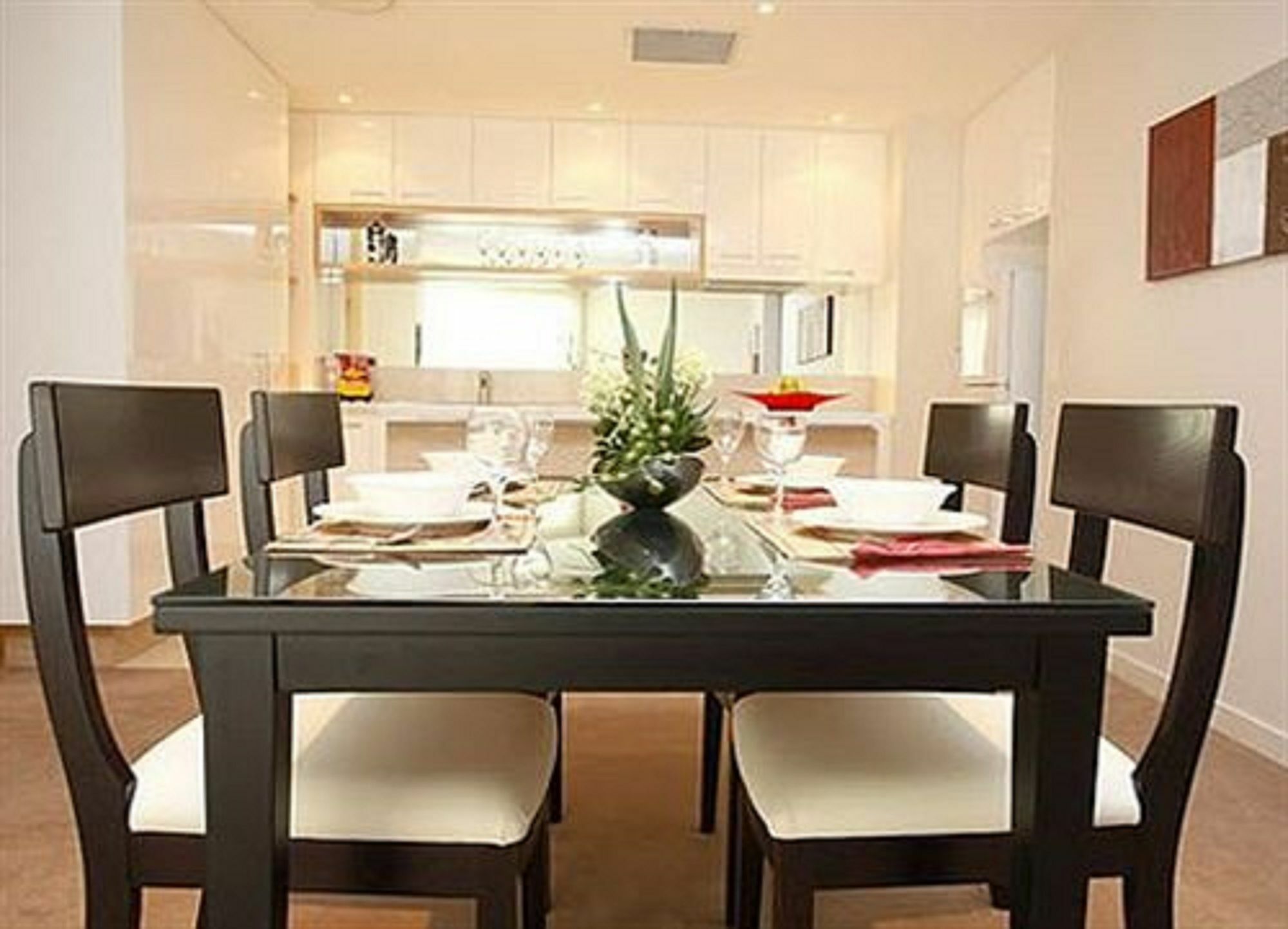 Grand Mercure Allegra Херви Бей Екстериор снимка A dining room